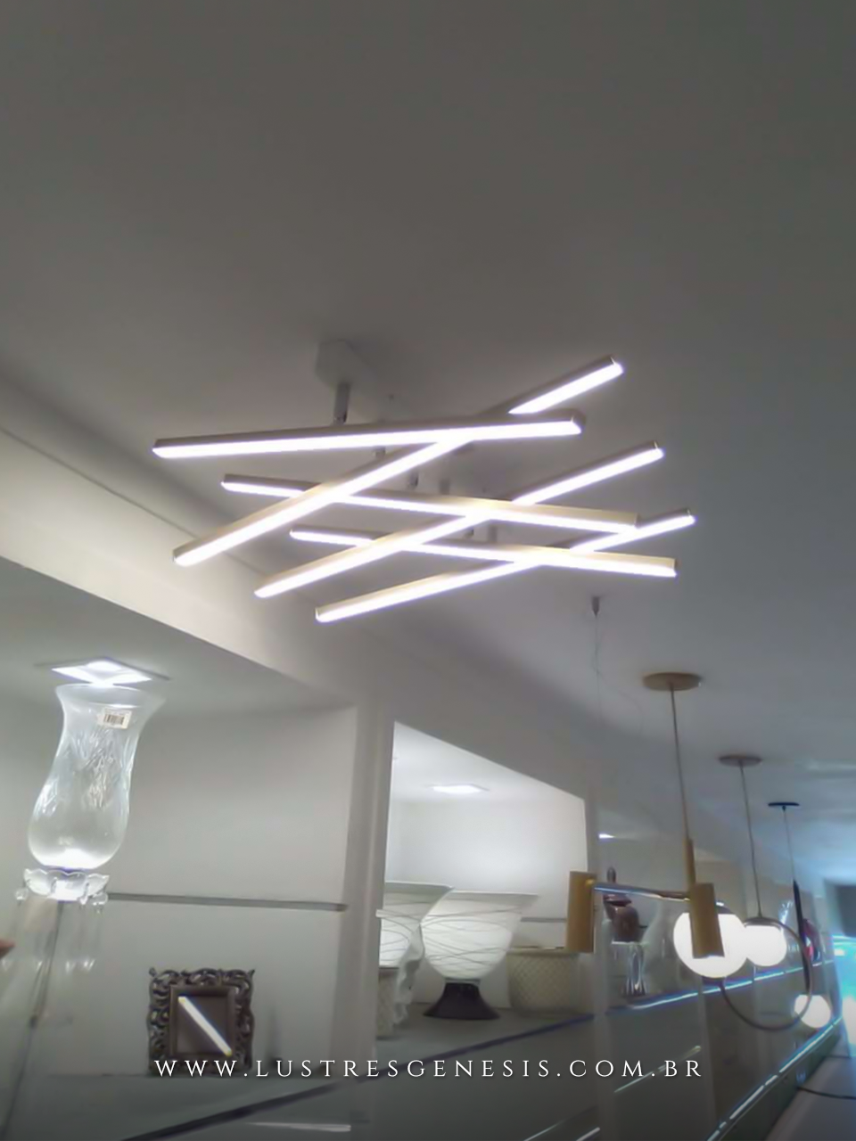 Luminária Luna LED Integrado 70W Econômica e Sofisticada